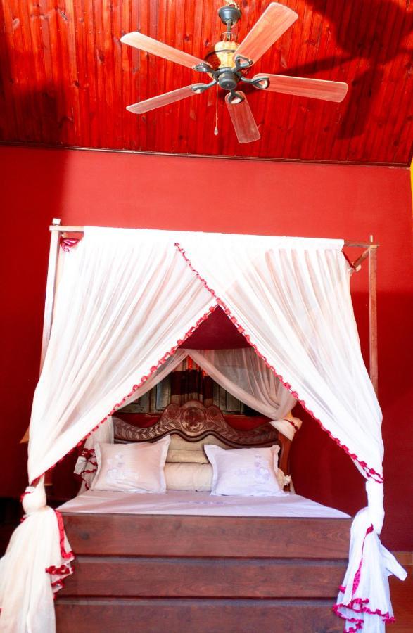 Bohobe Naboty Bed and Breakfast Toliara Buitenkant foto