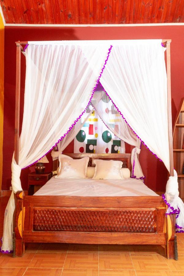Bohobe Naboty Bed and Breakfast Toliara Buitenkant foto