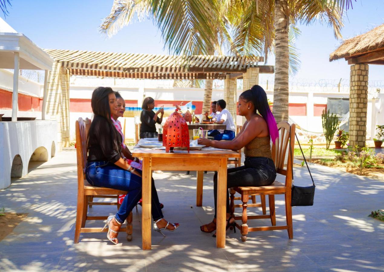 Bohobe Naboty Bed and Breakfast Toliara Buitenkant foto