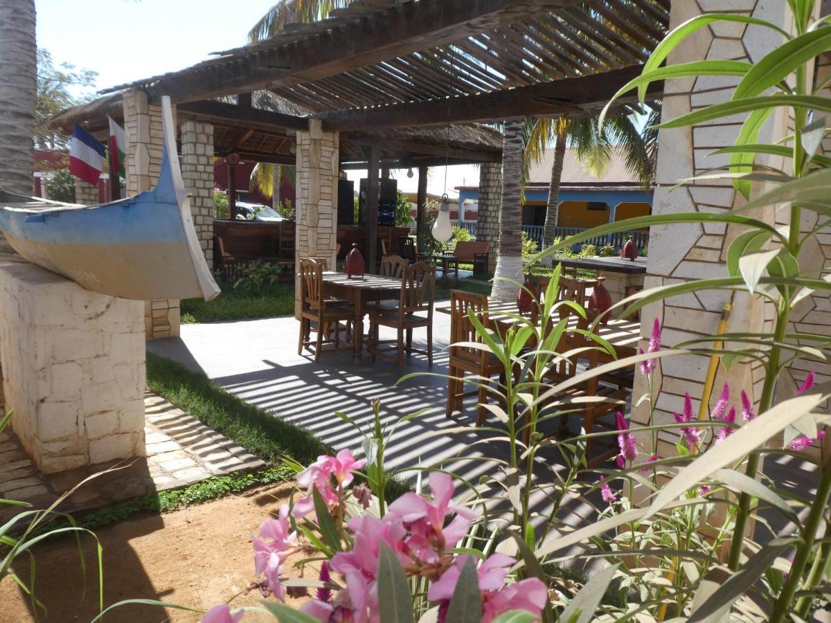 Bohobe Naboty Bed and Breakfast Toliara Buitenkant foto